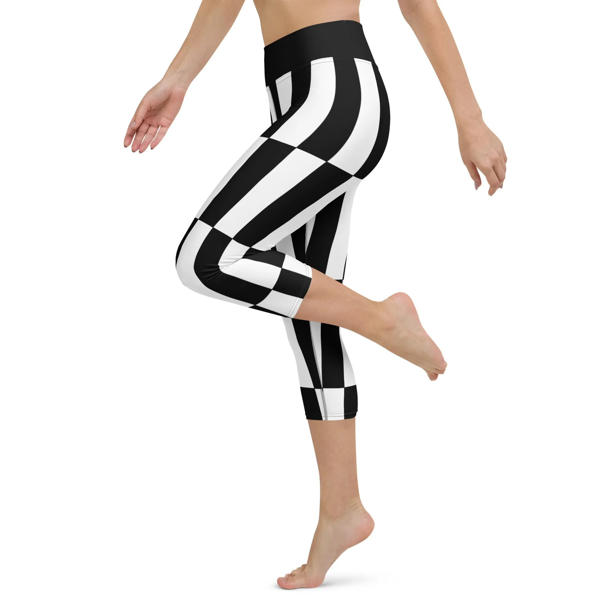 Black and White Optical Illusion Yoga Capris