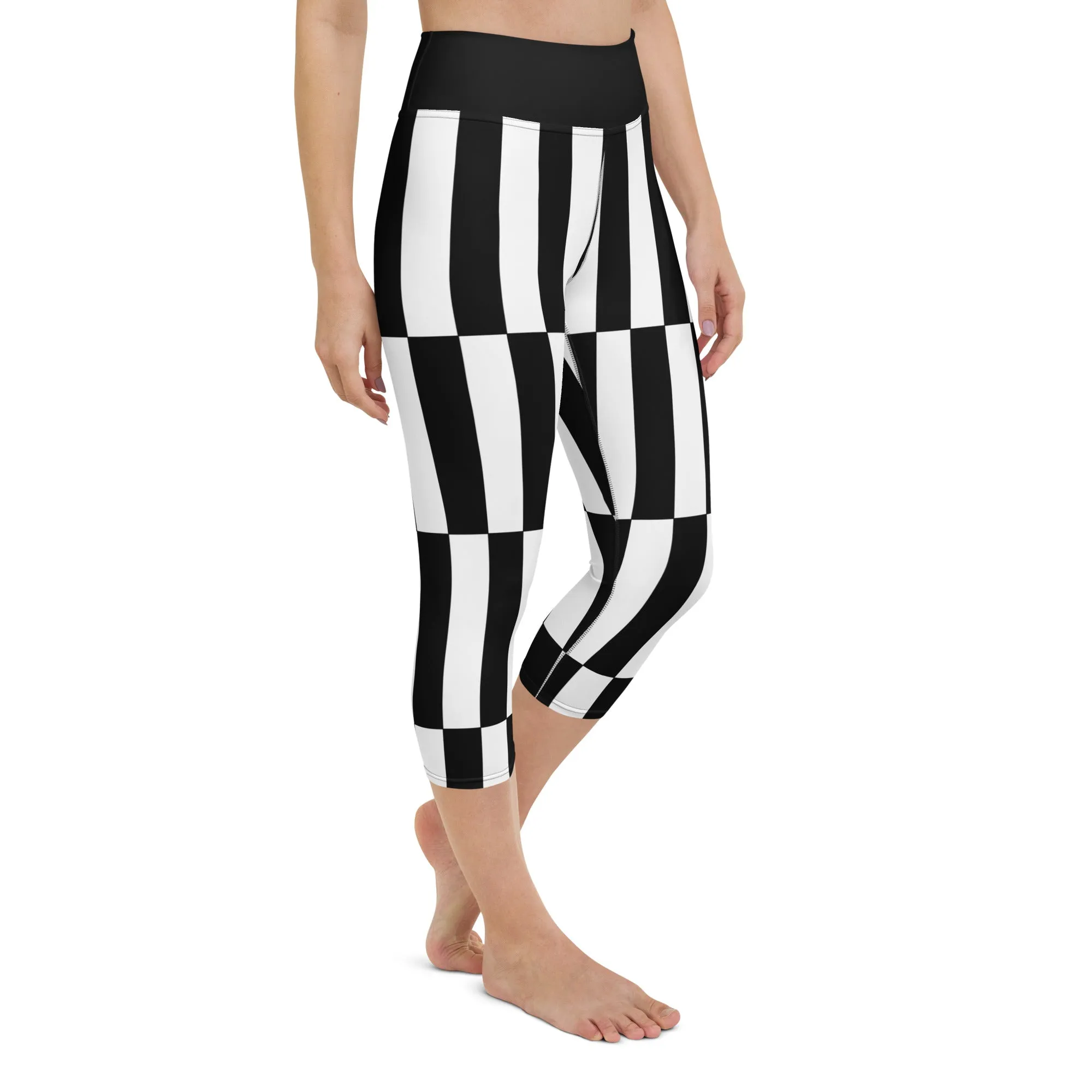 Black and White Optical Illusion Yoga Capris