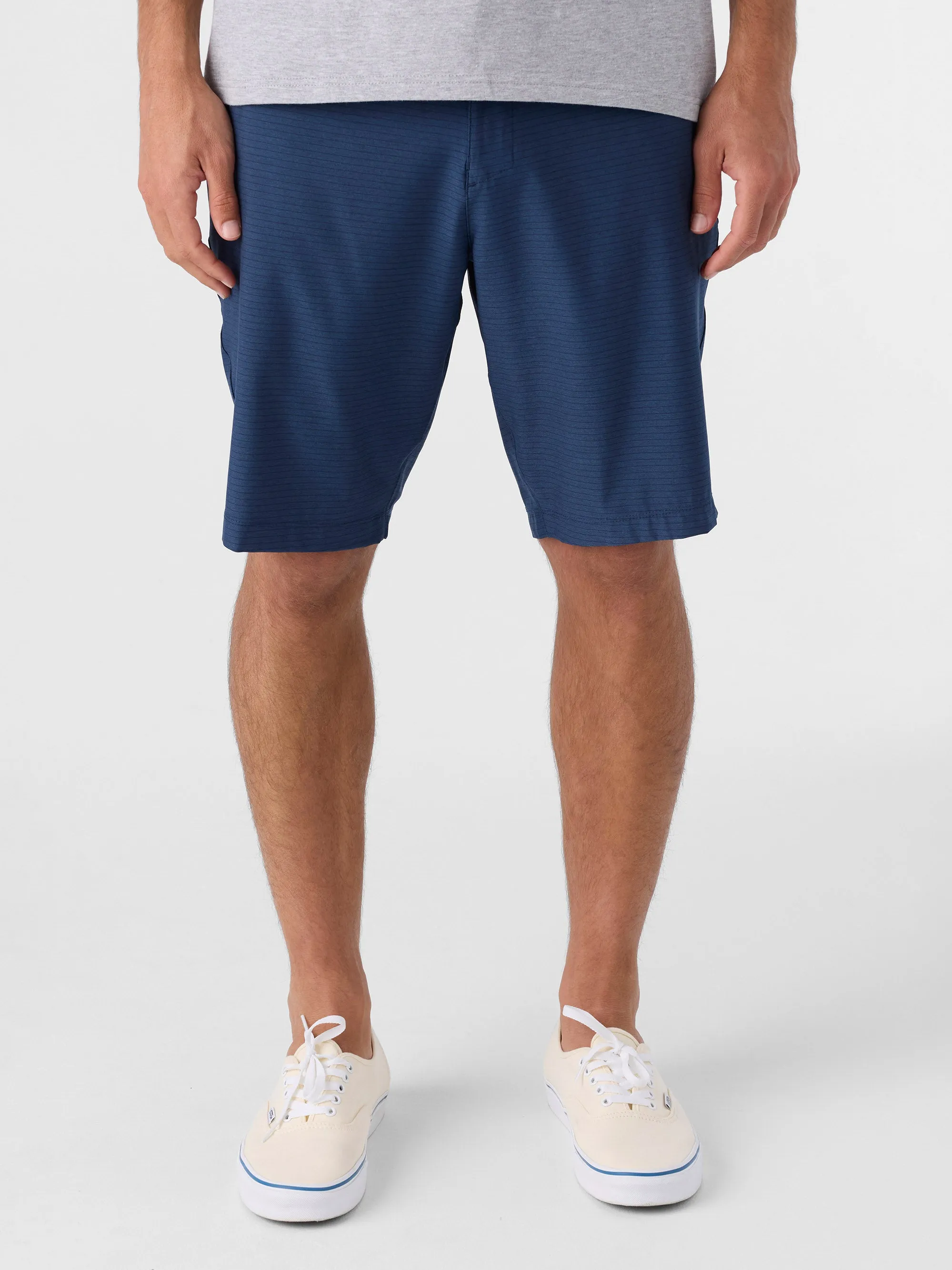 Everyday 20" Hybrid Shorts