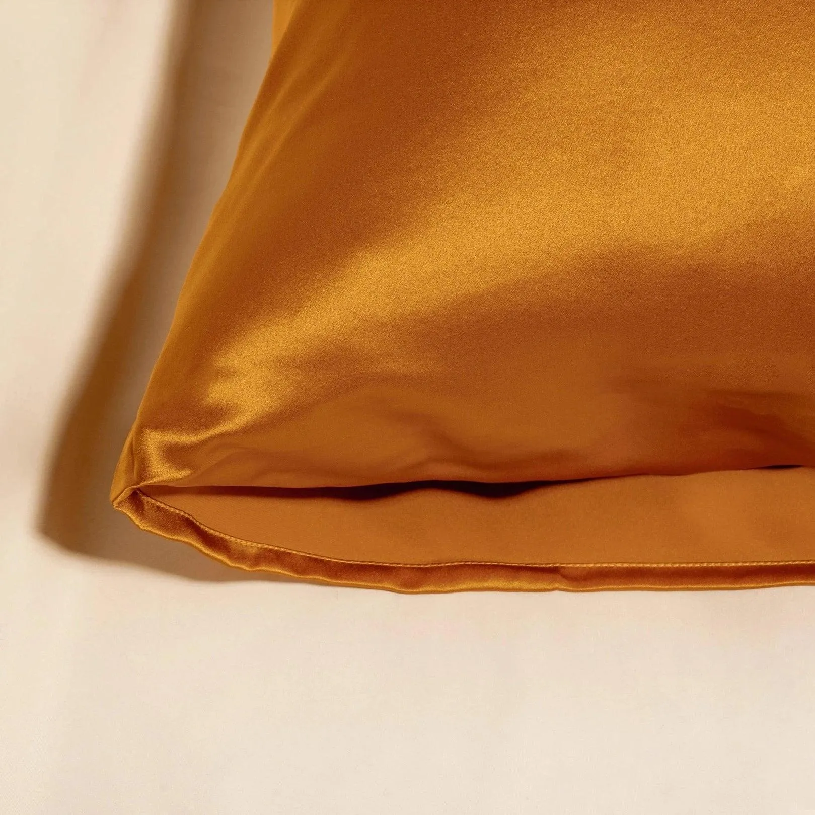 Goldenrod Mulberry Silk 22 Momme Pillowcase